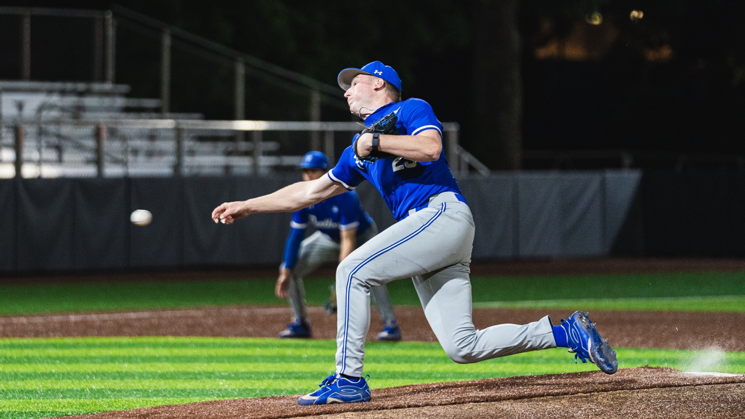 Will Bartkoski pitching